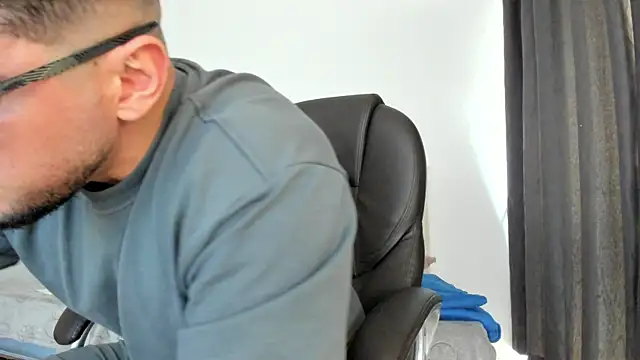 Teilor Creed online show from November 29, 2025, 6:22 pm