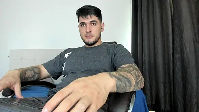 Teilor Creed online show from December 16, 2025, 6:57 pm