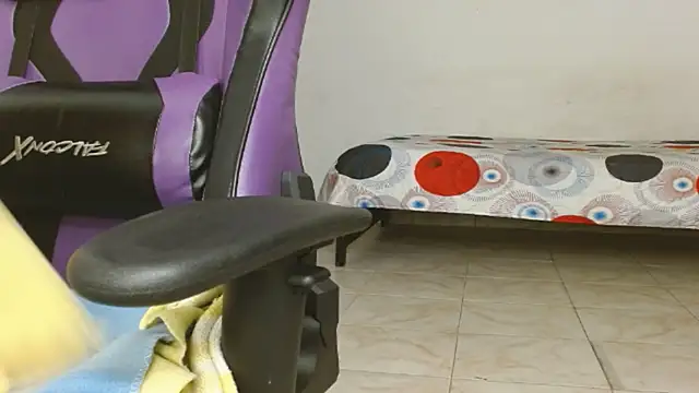 engielphoenis14 online show from September 29, 2025, 10:25 pm