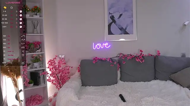 Snapshot of SallyReidj chatting on December 19, 2025, 3:41 pm SallyReidj online show from December 19, 2025, 3:41 pm