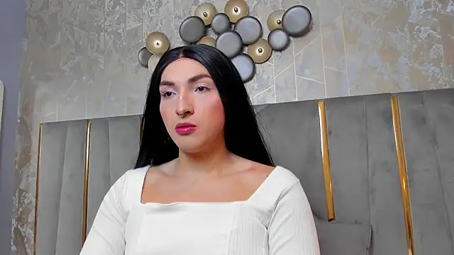 Snapshot of TomLondon_ chatting on January 20, 2025, 11:35 am TomLondon  online show from January 20, 2025, 11:35 am