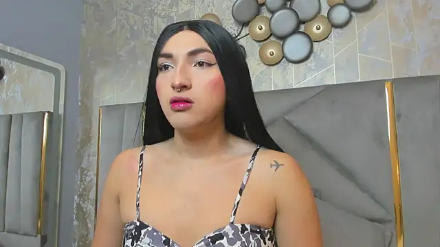 Snapshot of TomLondon_ chatting on January 23, 2025, 11:48 am TomLondon  online show from January 23, 2025, 11:48 am