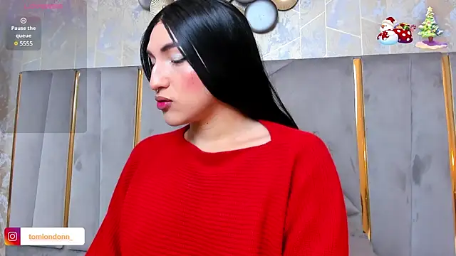 Snapshot of TomLondon_ chatting on February 1, 2025, 11:43 am TomLondon  online show from February 1, 2025, 11:43 am