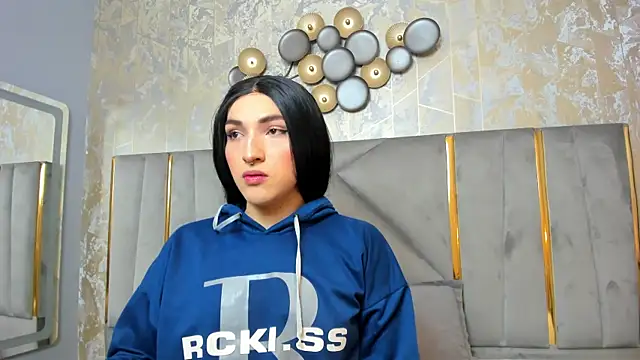 Snapshot of TomLondon_ chatting on February 2, 2025, 11:51 am TomLondon  online show from February 2, 2025, 11:51 am