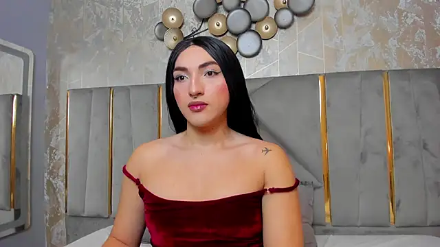 Snapshot of TomLondon_ chatting on February 5, 2025, 11:55 am TomLondon  online show from February 5, 2025, 11:55 am