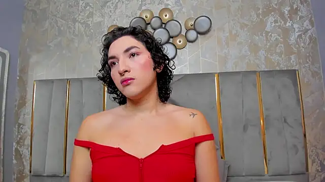 Snapshot of TomLondon_ chatting on February 6, 2025, 11:43 am TomLondon  online show from February 6, 2025, 11:43 am