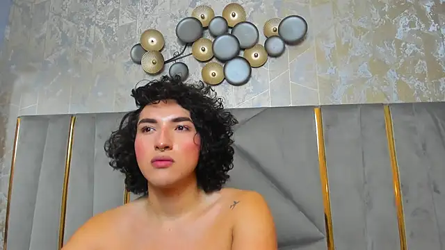 Snapshot of TomLondon_ chatting on February 15, 2025, 11:39 am TomLondon  online show from February 15, 2025, 11:39 am