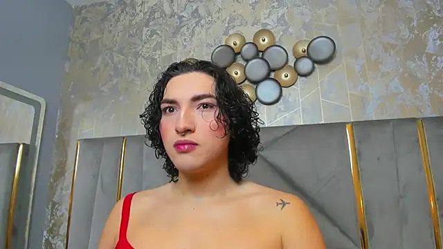 Snapshot of TomLondon_ chatting on February 17, 2025, 11:44 am TomLondon  online show from February 17, 2025, 11:44 am