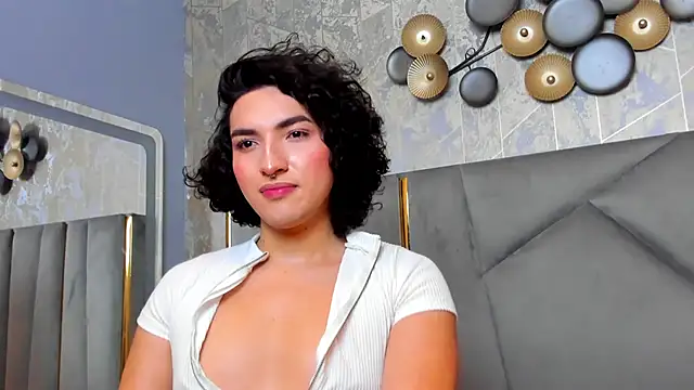 Snapshot of TomLondon_ chatting on February 18, 2025, 2:49 pm TomLondon  online show from February 18, 2025, 2:49 pm