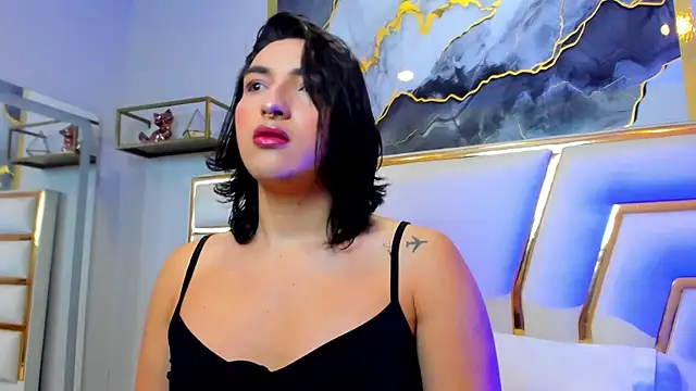 Snapshot of TomLondon_ chatting on March 10, 2025, 11:42 am TomLondon  online show from March 10, 2025, 11:42 am