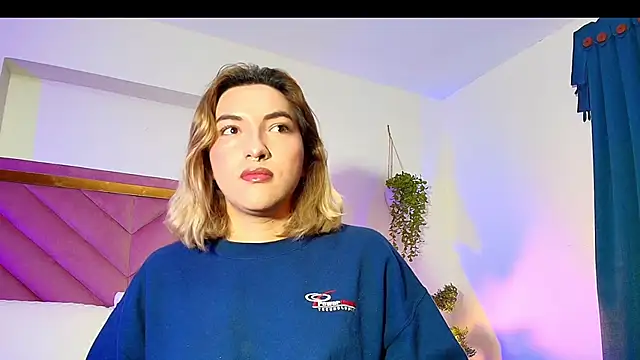 Snapshot of TomLondon_ chatting on September 26, 2025, 11:36 am TomLondon  online show from September 26, 2025, 11:36 am