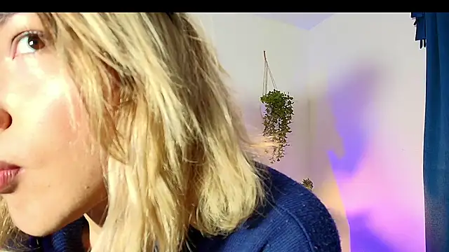 Snapshot of TomLondon_ chatting on September 30, 2025, 12:21 pm TomLondon  online show from September 30, 2025, 12:21 pm