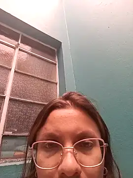 karlamorris  online show from January 25, 2025, 6:46 pm