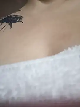 karlamorris  online show from February 8, 2025, 9:57 pm