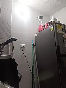 karlamorris  online show from November 27, 2025, 1:51 am