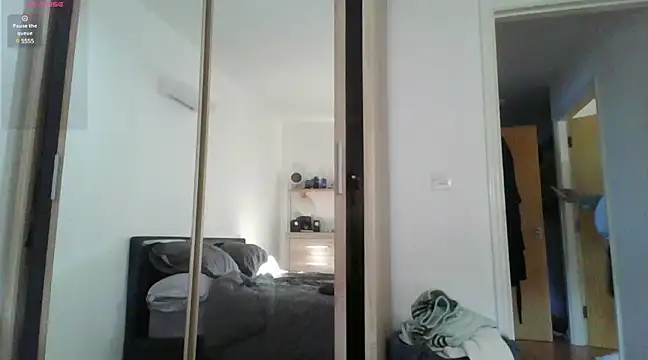 Nizzlivecam online show from January 2, 2025, 2:02 pm