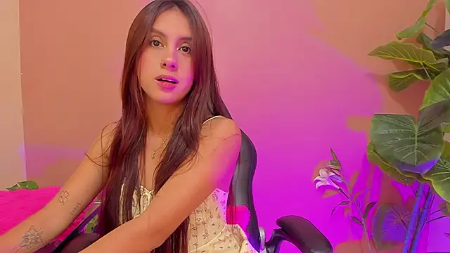 Snapshot of AlanaJones1 chatting on March 14, 2025, 3:59 am AlanaJones1 online show from March 14, 2025, 3:59 am