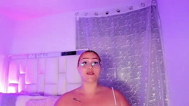 LeahxBarker online show from December 3, 2025, 2:41 am