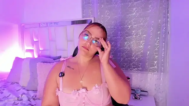 LeahxBarker online show from April 14, 2026, 1:44 am