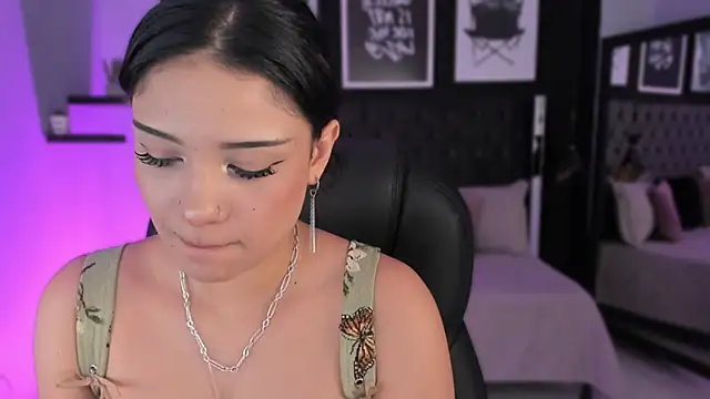 Snapshot of renee_shelby_ chatting on February 19, 2026, 8:16 pm renee shelby online show from February 19, 2026, 8:16 pm