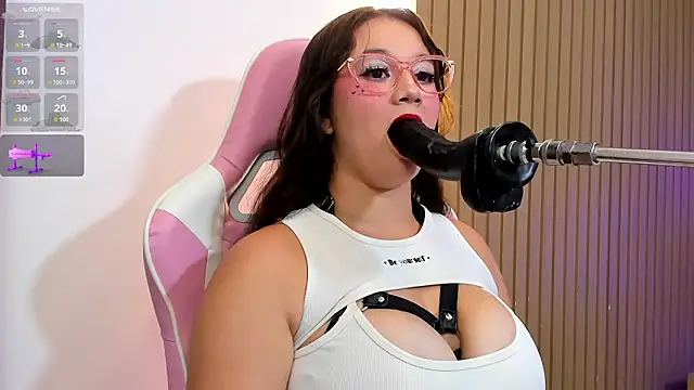 Anniee boobs online show from March 13, 2026, 3:46 am