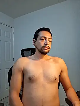 Andresarr93 online show from September 17, 2025, 7:37 pm