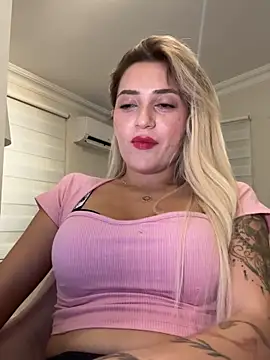 yaprakmericc online show from November 19, 2025, 7:03 pm