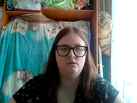 DesireMelissa online show from April 15, 2026, 7:37 am