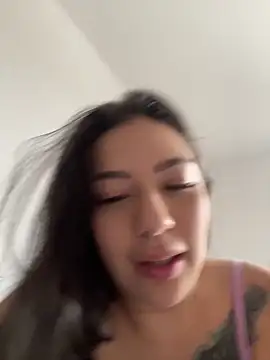 Latina vanessa online show from November 27, 2025, 1:02 pm