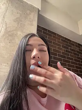 Latina vanessa online show from March 26, 2026, 1:49 pm