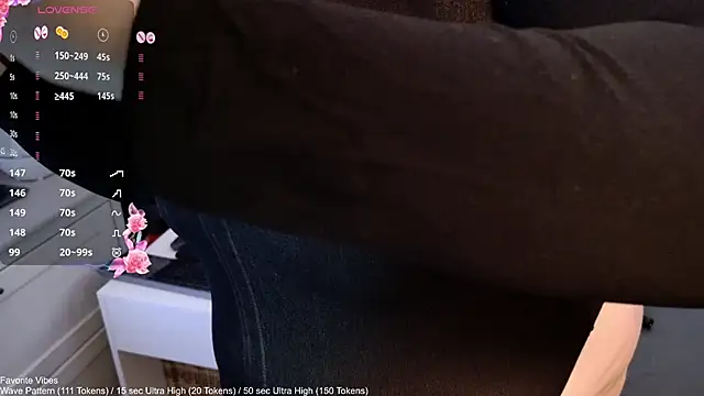 Big Beautiful MILF online show from January 8, 2026, 1:02 pm