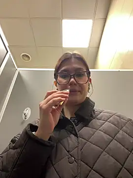 RinaCat online show from March 18, 2025, 8:25 am