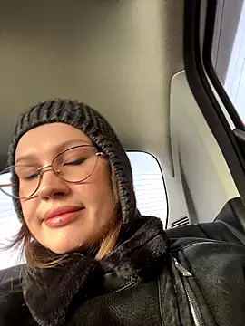 RinaCat online show from November 6, 2025, 5:19 am