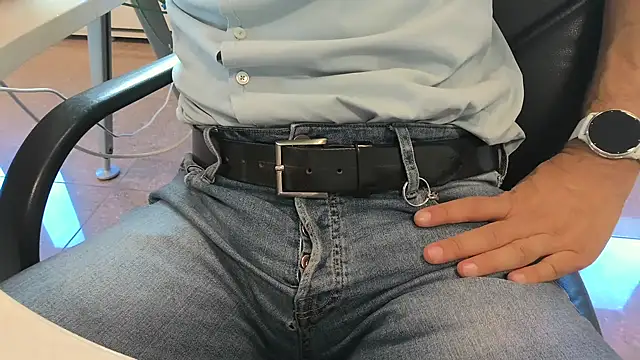 alessandroman2114 online show from September 18, 2025, 10:17 am