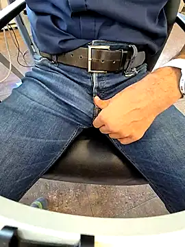 alessandroman2114 online show from September 29, 2025, 10:31 am