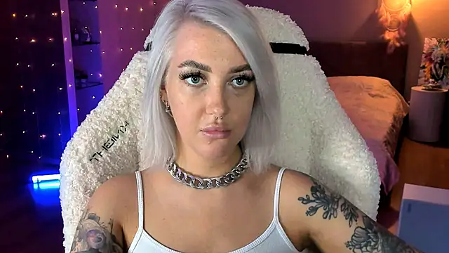 tykioty Miley online show from October 26, 2025, 2:01 pm