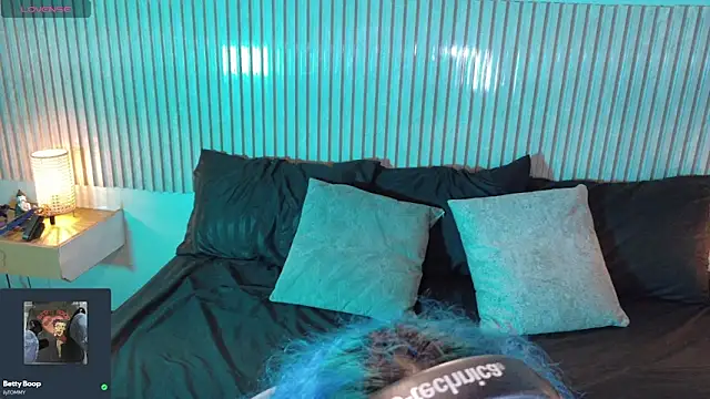 Eli666uwu online show from December 19, 2025, 12:12 pm