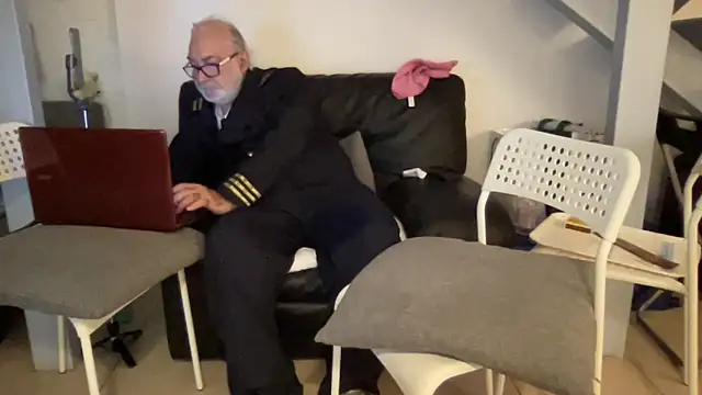 EroticVenetian online show from March 21, 2025, 9:34 pm