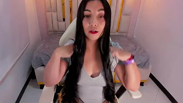 Karla hernandez  online show from March 1, 2025, 11:06 am