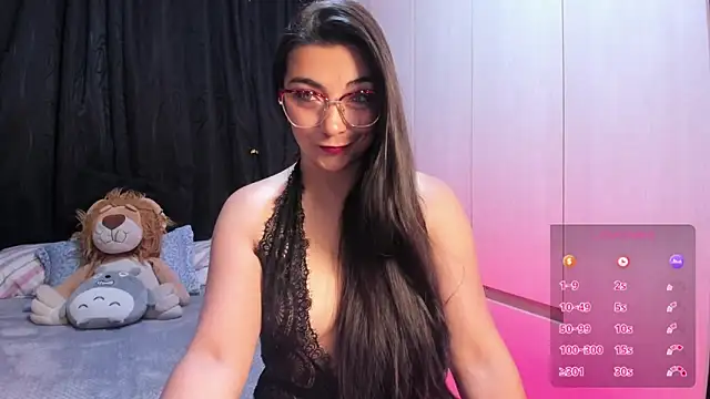 Karla hernandez  online show from May 14, 2026, 10:55 am