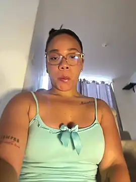 ashley Tompson1 online show from June 12, 2026, 12:15 pm