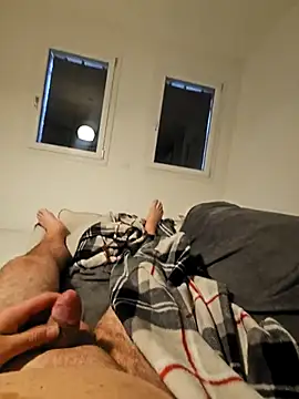 Snapshot of mice34 chatting on February 15, 2026, 8:13 am mice34 online show from February 15, 2026, 8:13 am