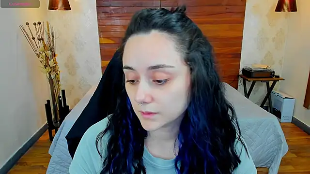 Snapshot of KatherineBond chatting on January 9, 2025, 1:18 am KatherineBond online show from January 9, 2025, 1:18 am