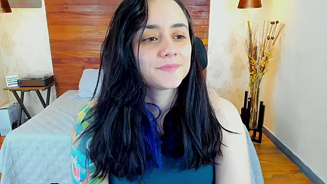 Snapshot of KatherineBond chatting on February 3, 2025, 11:47 pm KatherineBond online show from February 3, 2025, 11:47 pm