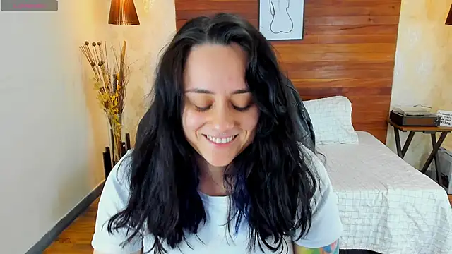 Snapshot of KatherineBond chatting on February 15, 2025, 9:15 pm KatherineBond online show from February 15, 2025, 9:15 pm