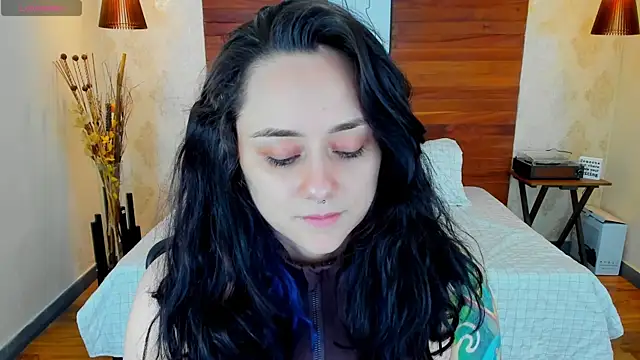 Snapshot of KatherineBond chatting on February 17, 2025, 9:30 pm KatherineBond online show from February 17, 2025, 9:30 pm