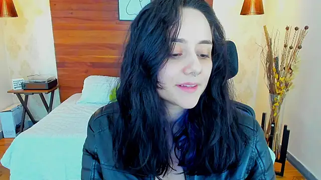 Snapshot of KatherineBond chatting on February 26, 2025, 12:27 am KatherineBond online show from February 26, 2025, 12:27 am