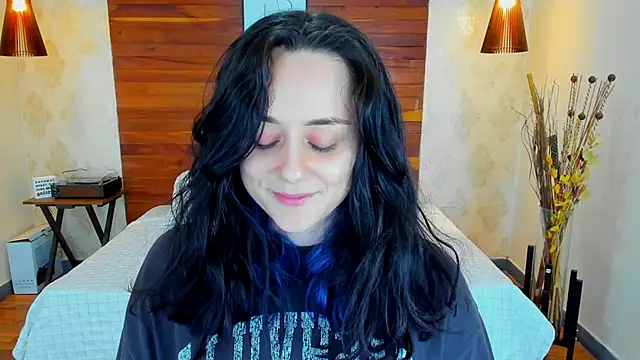 Snapshot of KatherineBond chatting on February 27, 2025, 12:10 am KatherineBond online show from February 27, 2025, 12:10 am