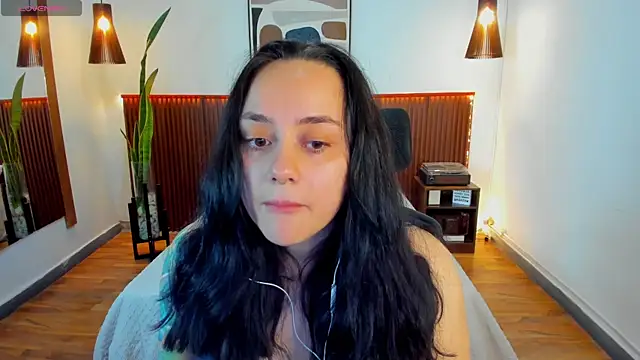 Snapshot of KatherineBond chatting on October 20, 2025, 7:03 pm KatherineBond online show from October 20, 2025, 7:03 pm