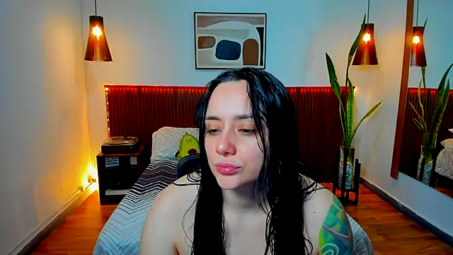 KatherineBond online show from November 19, 2025, 6:30 pm